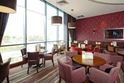 фото отеля Premier Inn London Wimbledon South