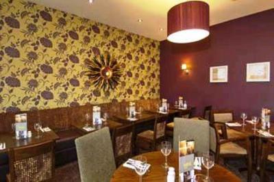 фото отеля Premier Inn London Wimbledon South
