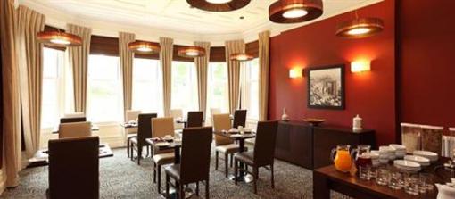 фото отеля Chalfield Manor Boutique Hotel