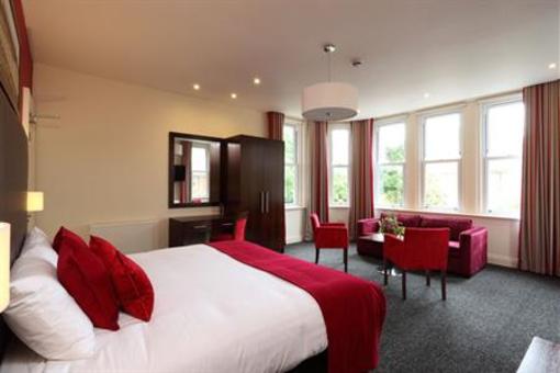 фото отеля Chalfield Manor Boutique Hotel