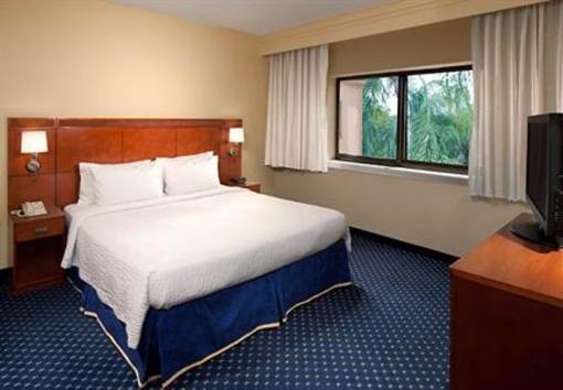 фото отеля Courtyard by Marriott Miami Airport West Doral