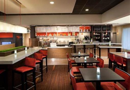 фото отеля Courtyard by Marriott Miami Airport West Doral