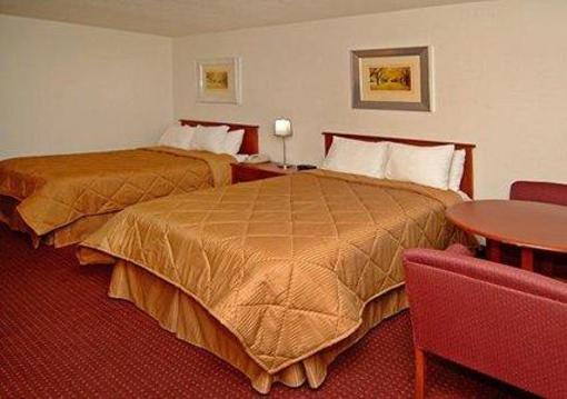фото отеля Comfort Inn Airport at RJ Stadium