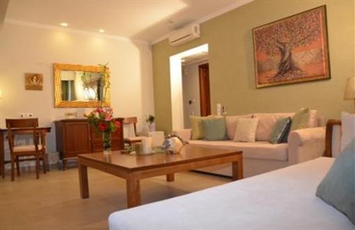 фото отеля Odysseus Hotel