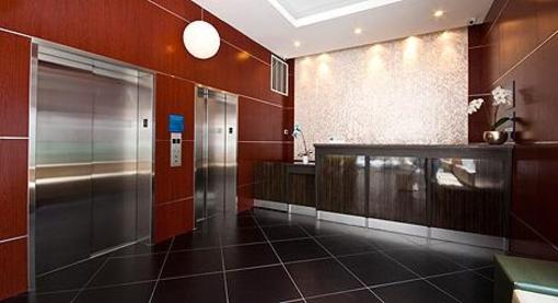 фото отеля Wyndham Garden Long Island City Manhattan View Hotel