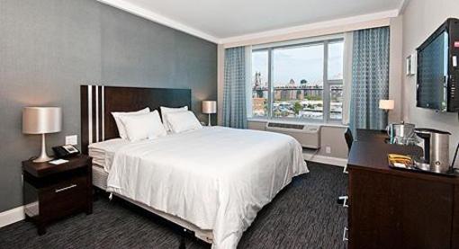 фото отеля Wyndham Garden Long Island City Manhattan View Hotel