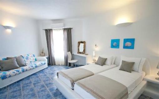 фото отеля Yades Suites Apartments & Spa