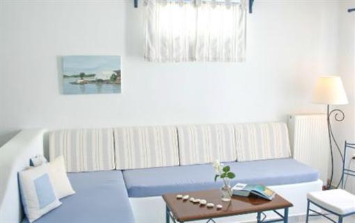 фото отеля Yades Suites Apartments & Spa