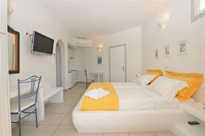 фото отеля Yades Suites Apartments & Spa