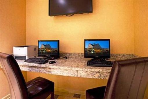 фото отеля Holiday Inn Buffalo International Airport