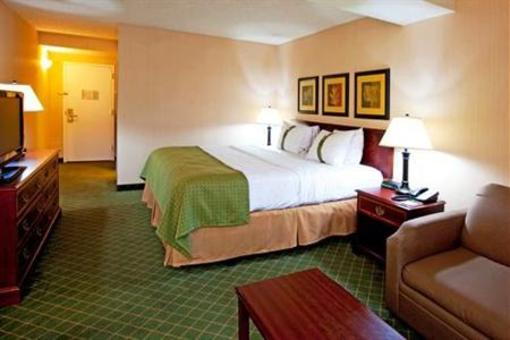 фото отеля Holiday Inn Buffalo International Airport
