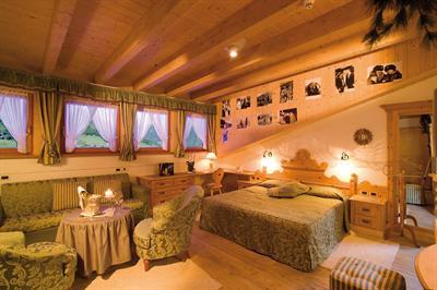 фото отеля Hotel Cappella Corvara