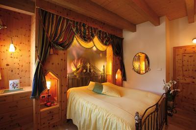 фото отеля Hotel Cappella Corvara