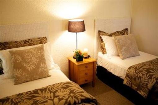 фото отеля Emerald Inn North Shore