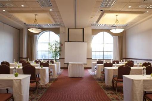 фото отеля BEST WESTERN Plus Evergreen Inn & Suites