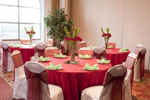 фото отеля BEST WESTERN Plus Evergreen Inn & Suites