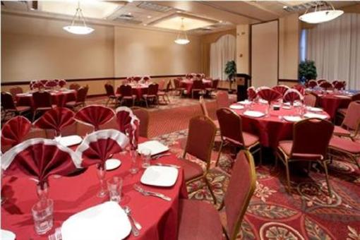 фото отеля BEST WESTERN Plus Evergreen Inn & Suites