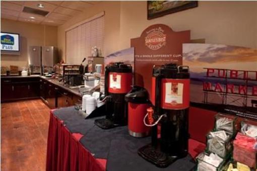 фото отеля BEST WESTERN Plus Evergreen Inn & Suites