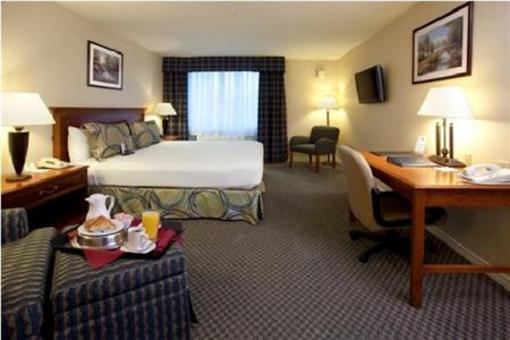 фото отеля BEST WESTERN Plus Evergreen Inn & Suites