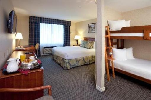 фото отеля BEST WESTERN Plus Evergreen Inn & Suites
