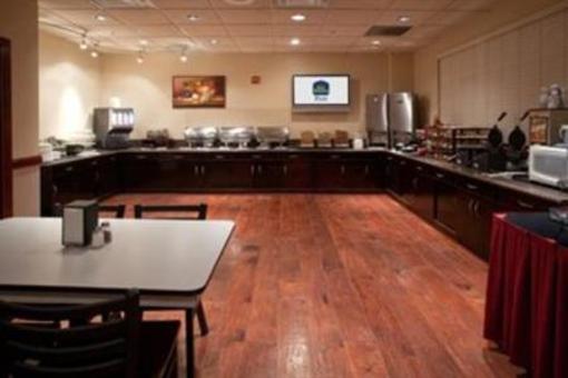 фото отеля BEST WESTERN Plus Evergreen Inn & Suites