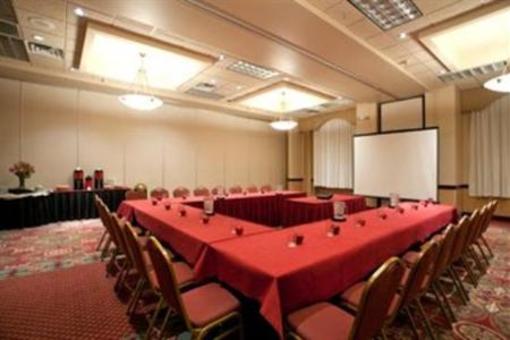 фото отеля BEST WESTERN Plus Evergreen Inn & Suites