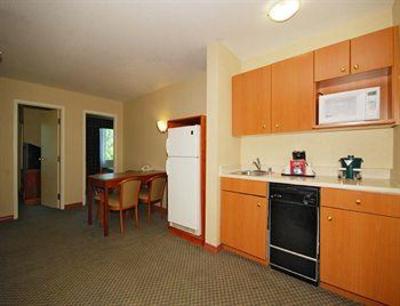 фото отеля BEST WESTERN Plus Evergreen Inn & Suites
