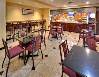 фото отеля Holiday Inn Express Chicago-Schaumburg