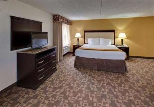 фото отеля Holiday Inn Express Chicago-Schaumburg