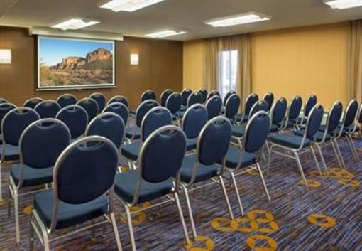 фото отеля Courtyard by Marriott Scottsdale Mayo Clinic