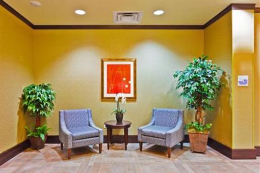 фото отеля Holiday Inn Express Hotel & Suites Chattanooga-Ooltewah