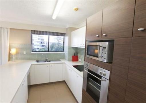 фото отеля Capricornia Apartments Broadbeach Gold Coast
