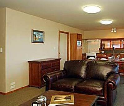 фото отеля Oreti Apartments Turangi