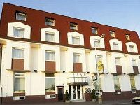 Henrietta Hotel