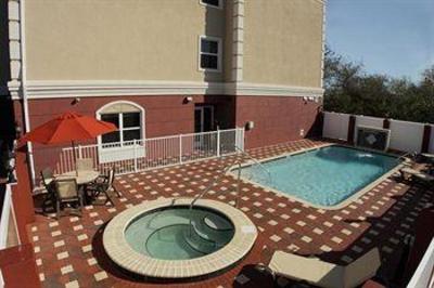 фото отеля Country Inn & Suites Tampa Airport N