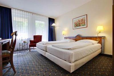 фото отеля Park Inn Munich East