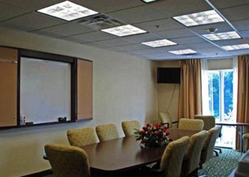 фото отеля Fairfield Inn & Suites Hinesville
