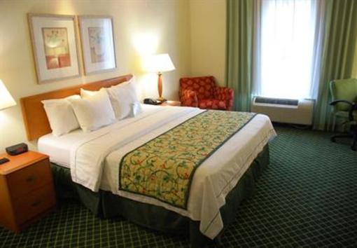 фото отеля Fairfield Inn & Suites Hinesville