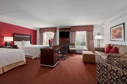 фото отеля Hampton Inn and Suites Detroit/Airport-Romulus