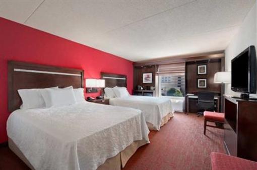 фото отеля Hampton Inn and Suites Detroit/Airport-Romulus