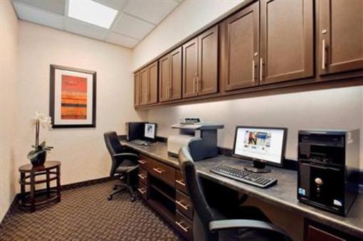 фото отеля Hampton Inn and Suites Detroit/Airport-Romulus