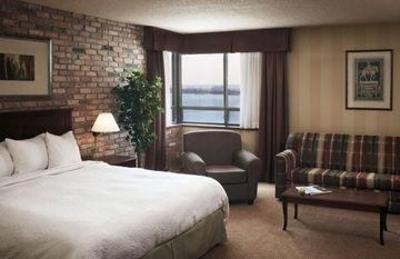 фото отеля Waterfront Hotel Downtown Burlington