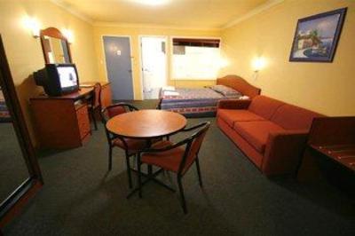 фото отеля BEST WESTERN Colonial Motel Richmond