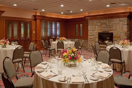 фото отеля Crowne Plaza Resort & Golf Club Lake Placid