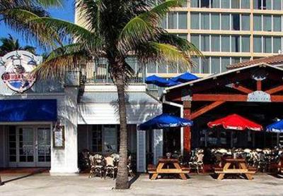 фото отеля Courtyard by Marriott Fort Lauderdale East