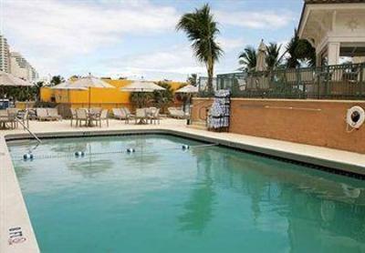 фото отеля Courtyard by Marriott Fort Lauderdale East