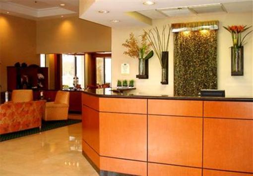 фото отеля Courtyard by Marriott Fort Lauderdale East