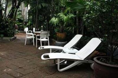 фото отеля Babylon Bangkok Bed & Breakfast