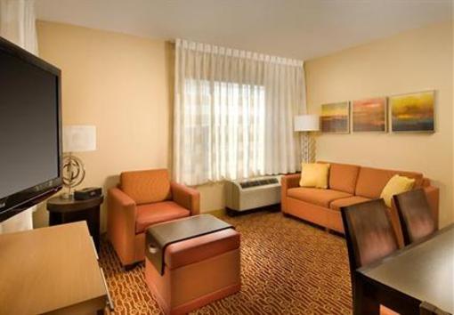 фото отеля TownePlace Suites Lexington Park Patuxent Naval Station