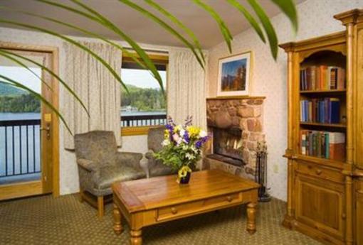 фото отеля Golden Arrow Lakeside Resort